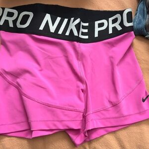 Women’s active wear